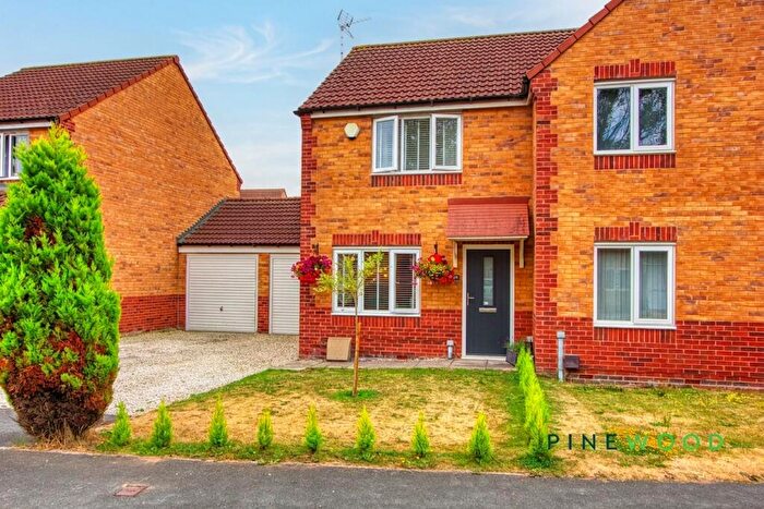 2 Bedroom Semi-Detached House For Sale In Mizzen Road, Clowne, S43