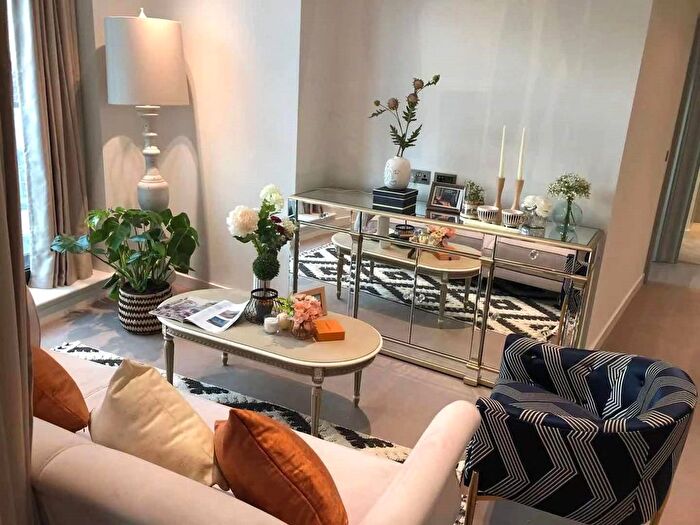 2 Bedroom Flat To Rent In Westmark Tower, West End Gate, Newcastle Place, London, W2