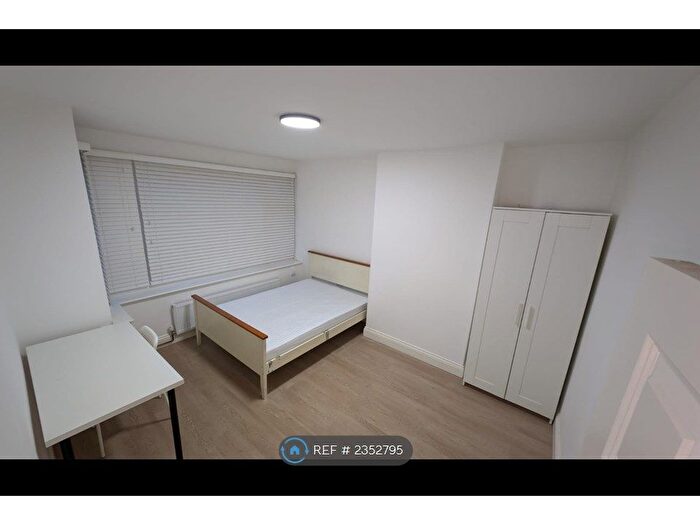 1 Bedroom Maisonette To Rent In Whittington Avenue, Hayes, UB4