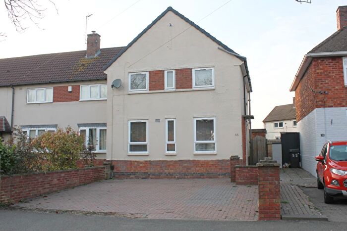 3 Bedroom Semi Detached House To Rent In Charnor Road, Leicester, LE3