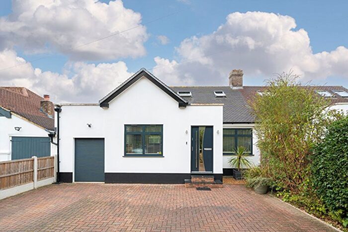 4 Bedroom Property For Sale In Powder Mill Lane, Twickenham, TW2