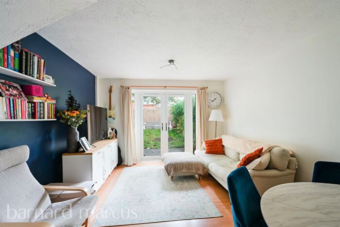 2 Bedroom Terraced House For Sale In Keats Avenue, Redhill, RH1