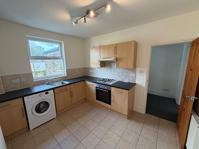2 Bedroom Duplex To Rent In Chestnut Avenue, Forest Gate, Newham, London, E7