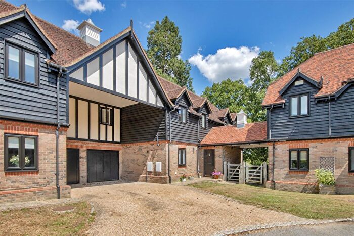 4 Bedroom Semi-Detached House For Sale In Nizels Lane, Hildenborough, TN11