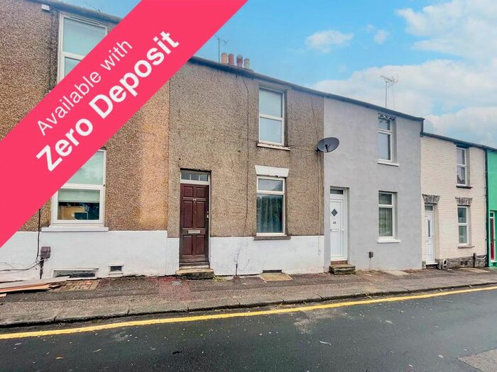 2 Bedroom Terraced House To Rent In Rochester Street, Chatham, ME4