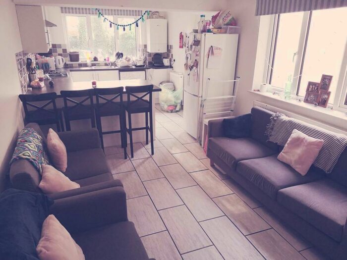 6 Bedroom House To Rent In Flora Street, Cathays, Cardiff, CF24