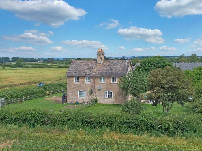 Detached House For Sale In Station Road, Bampton, OX18