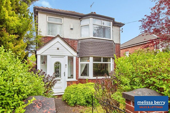 3 Bedroom Detached House For Sale In Mountside Crescent, Prestwich, Manchester, M25
