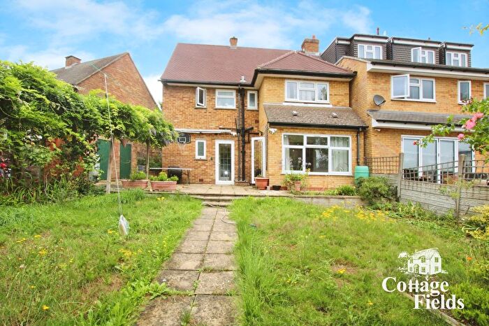 5 Bedroom Property To Rent In Tudor Crescent, Enfield, EN2