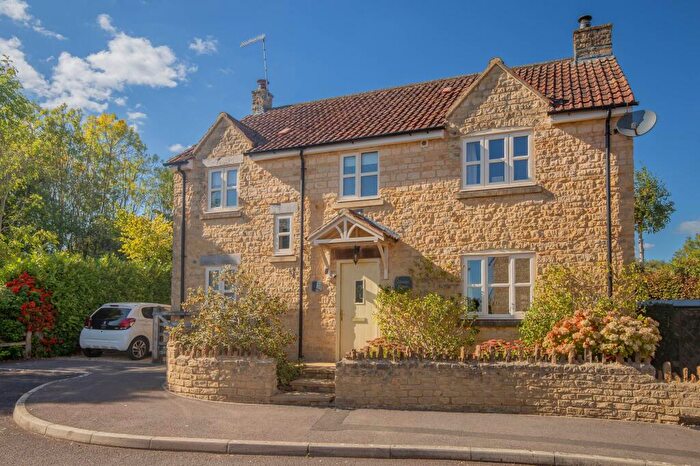 4 Bedroom Detached House For Sale In Barnes Close, Corston, SN16