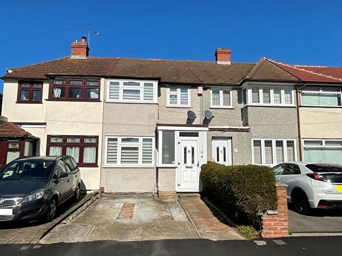2 Bedroom Terraced House For Sale In Elm Park, Hornchurch, RM12