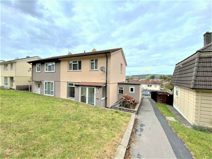 4 Bedroom Semi-Detached House To Rent In Shaws Way, Bath, Somerset, BA2