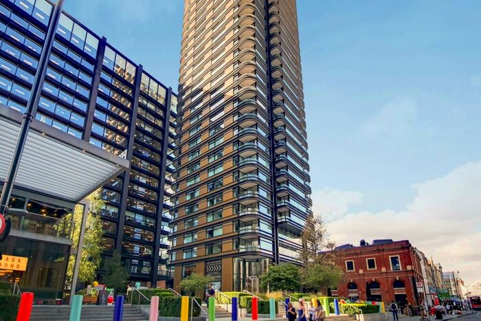 2 Bedroom Flat To Rent In Worship Street, Bishopsgate, London, EC2A