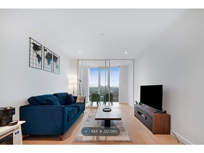 1 Bedroom Flat To Rent In Skygardens, London, SW8