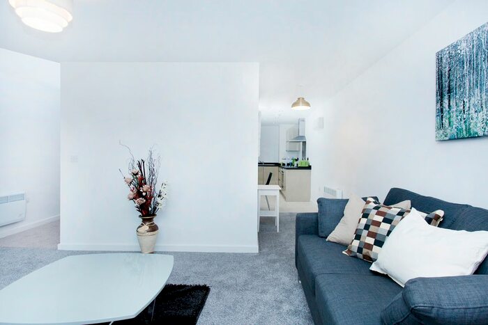 Studio To Rent In Canal Road, City Centre, Bradford, BD1