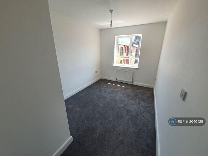 1 Bedroom Flat To Rent In St Thomas's Place, Stockport, SK1