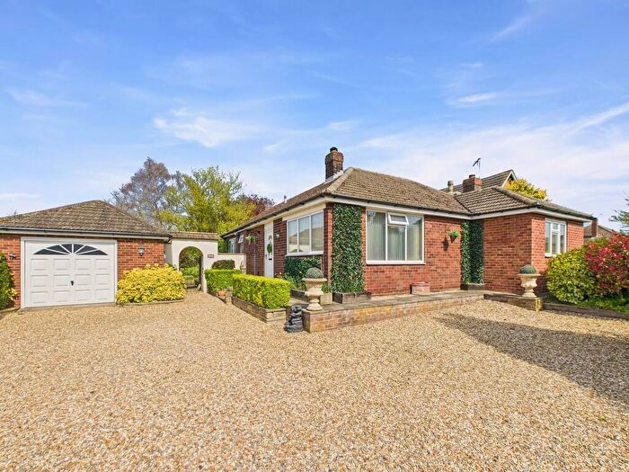 3 Bedroom Detached Bungalow For Sale In Moor Lane, Martin, LN4