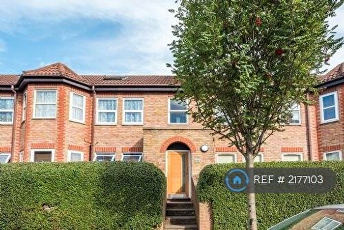 2 Bedroom Flat To Rent In Maryland Park, London, E15