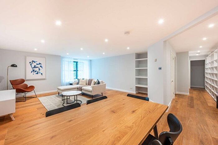 2 Bedroom Flat To Rent In Rochester Row, Victoria, London, SW1P