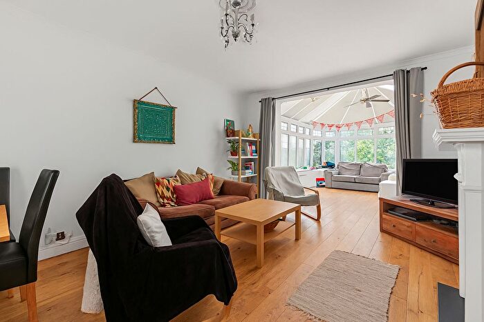 3 Bedroom End Terrace House For Sale In Headington Road, Earlsfield, London, SW18
