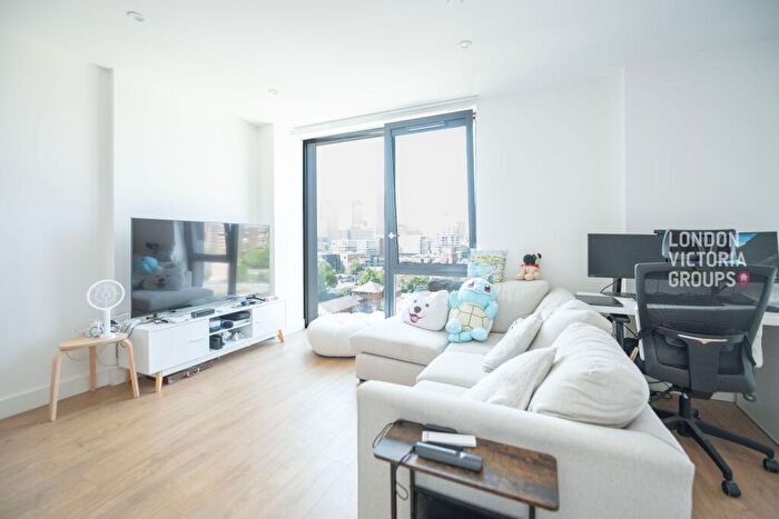 1 Bedroom Apartment To Rent In Peppercorn Court, Blair Street, Aberfeldy Village, London, E14