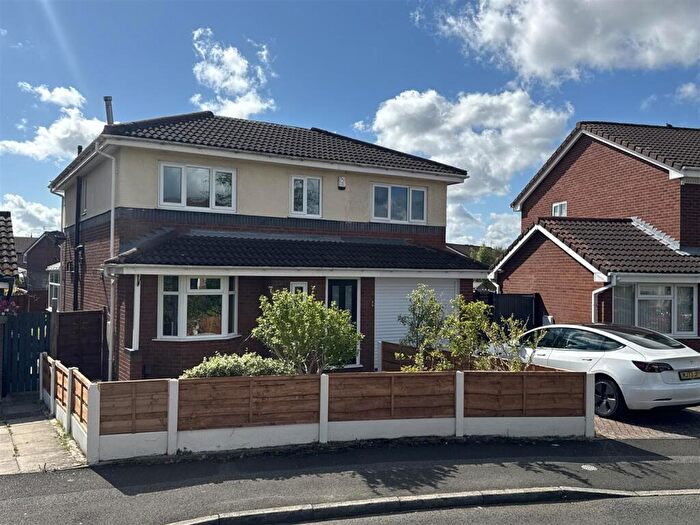 4 Bedroom Detached House For Sale In Wells Drive, Dukinfield, SK16
