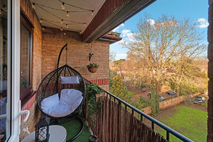 1 Bedroom Flat For Sale In The Avenue, Beckenham, BR3