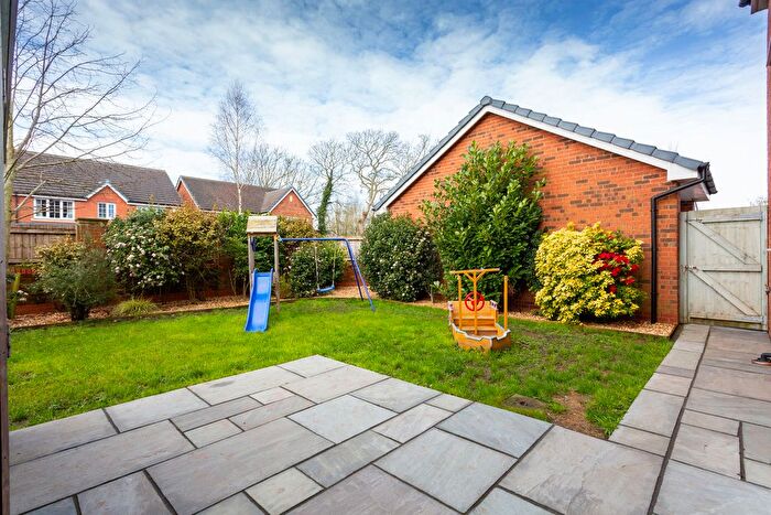 4 Bedroom Detached House For Sale In Linnet Avenue, Barton, PR3