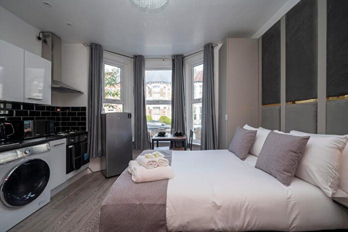 Studio To Rent In Nova Road, Croydon (ground Floor Studios), CR0