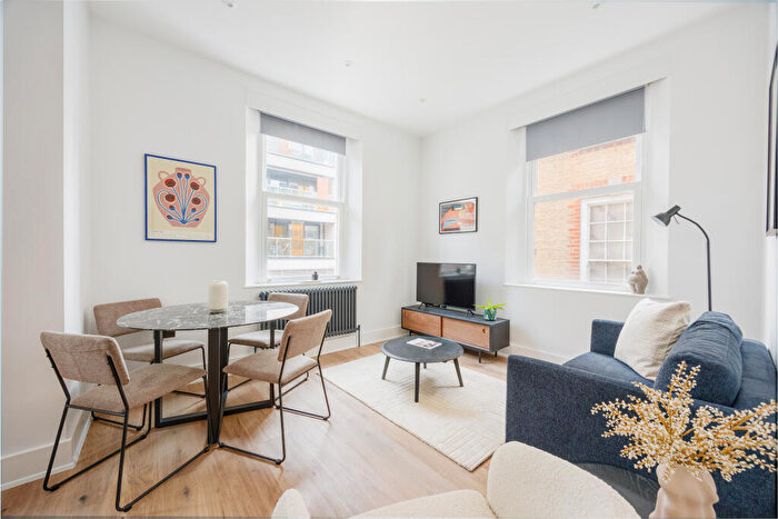 2 Bedroom Apartment To Rent In Flat, Wentworth Street, London, E1