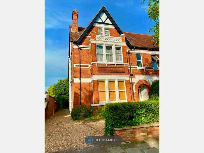1 Bedroom Flat To Rent In St Andrews Road, Bedford, MK40