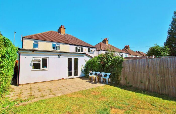 5 Bedroom Semi-Detached House To Rent In Aldershot Road, Guildford, Surrey, GU2