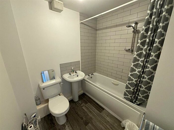 2 Bedroom Apartment To Rent In Monument Court, Durham, DH1