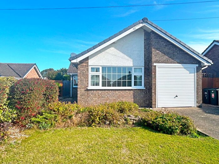 3 Bedroom Bungalow For Sale In Elm Crescent, Burgh Le Marsh, Skegness, Lincolnshire, PE24