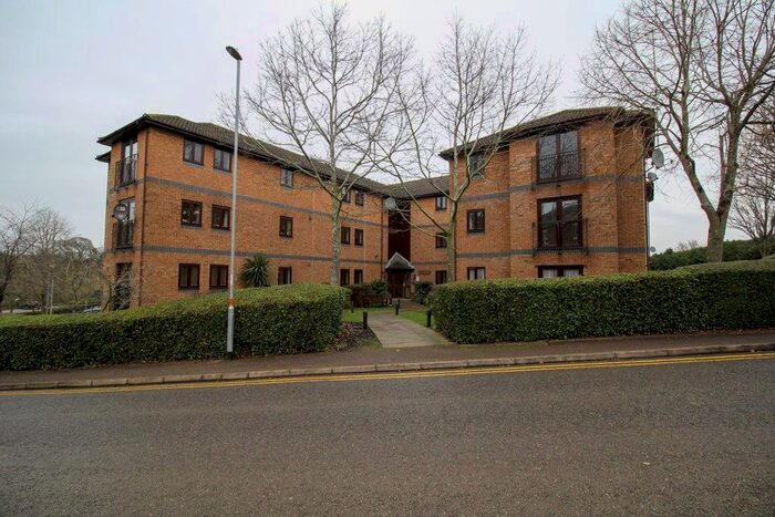 2 Bedroom Flat To Rent In Primrose Hill, Daventry NN11