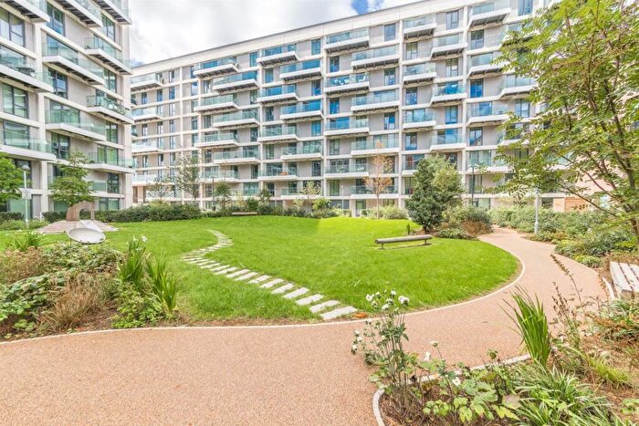 2 Bedroom Flat To Rent In Bonnet Street, Royal Wharf, E16
