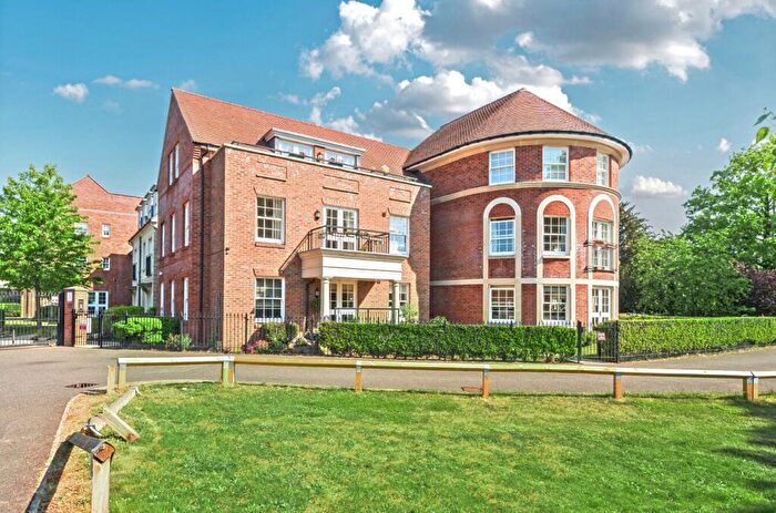 1 Bedroom Apartment For Sale In Hawthorn Lodge, Longbridge, Farnham, Surrey, GU9