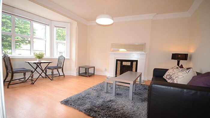 1 Bedroom Flat To Rent In Caversham Road, Reading, Berkshire, RG1