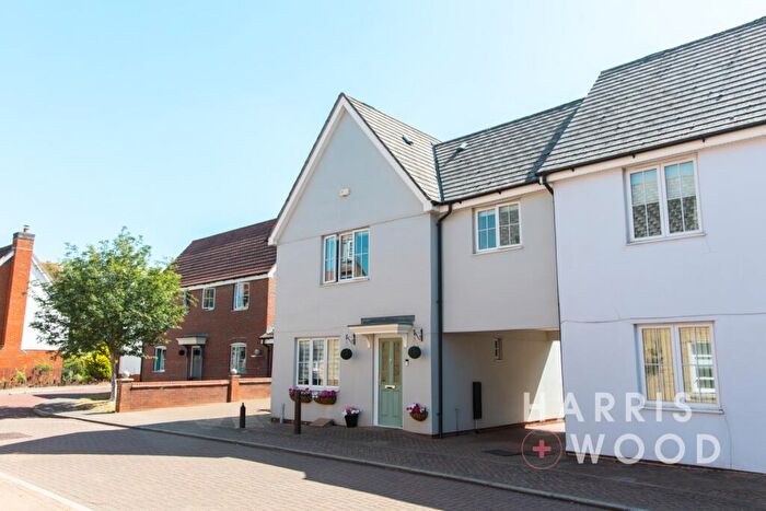 3 Bedroom Link Detached House For Sale In Whitebeam Close, Mile End, Colchester, Essex, CO4