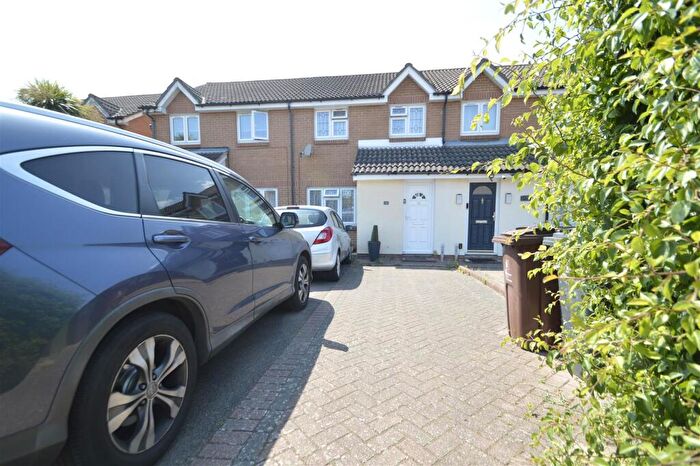 3 Bedroom Terraced House For Sale In Cories Close, Dagenham, RM8