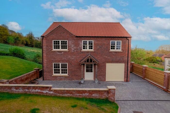 4 Bedroom Detached House For Sale In The Hill, Saxby-All-Saints, Brigg, DN20