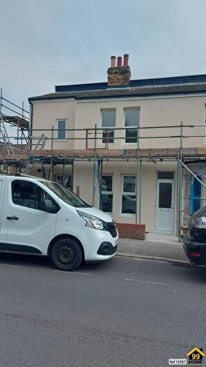 3 Bedroom Semi-Detached House To Rent In Springfield Road, Welling, Kent, DA16