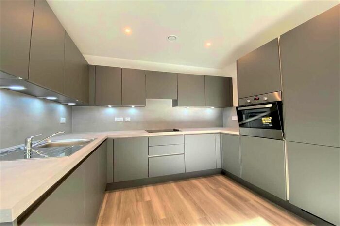 1 Bedroom Flat To Rent In Upton Gardens, Green Street, Upton Park, London, E13