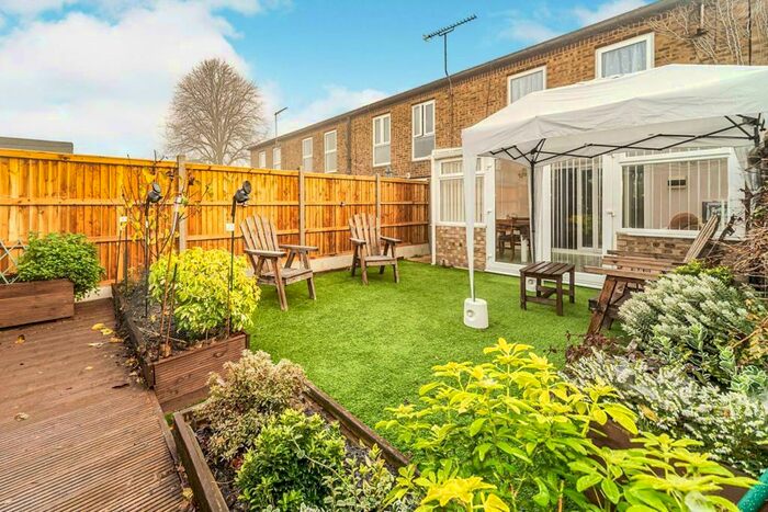 3 Bedroom House To Rent In Canterbury Way, Stevenage, SG1