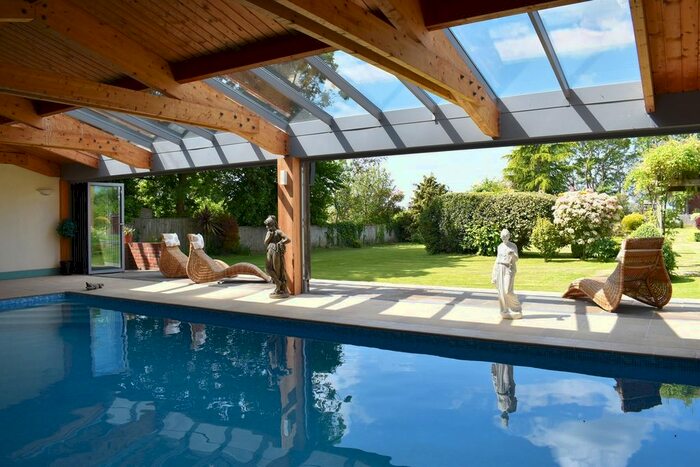 4 Bedroom Property For Sale In Streets Lane, Crow, Ringwood, BH24