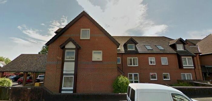 1 Bedroom Flat To Rent In Russell Road, Salisbury SP2