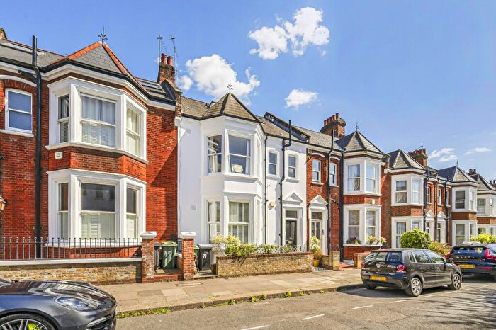 1 Bedroom Flat For Sale In Pandora Road, West Hampstead, London, NW6