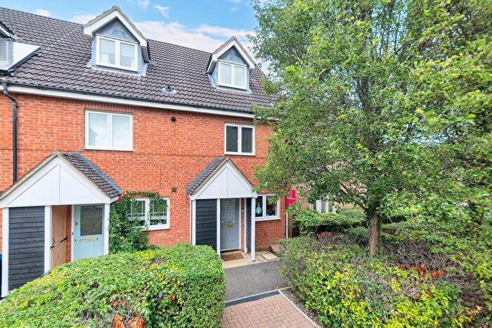 3 Bedroom Town House For Sale In Barnack Grove, Royston, SG8