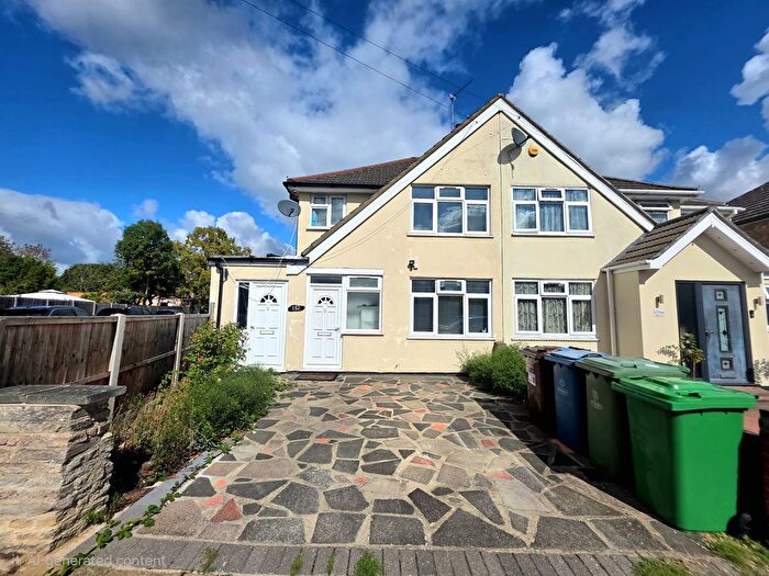 3 Bedroom Semi Detached House To Rent In Weald Lane, Harrow, HA3