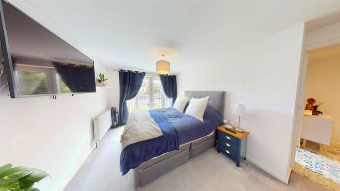 2 Bedroom Flat To Rent In South Eastern Road, Ramsgate, Kent, CT11